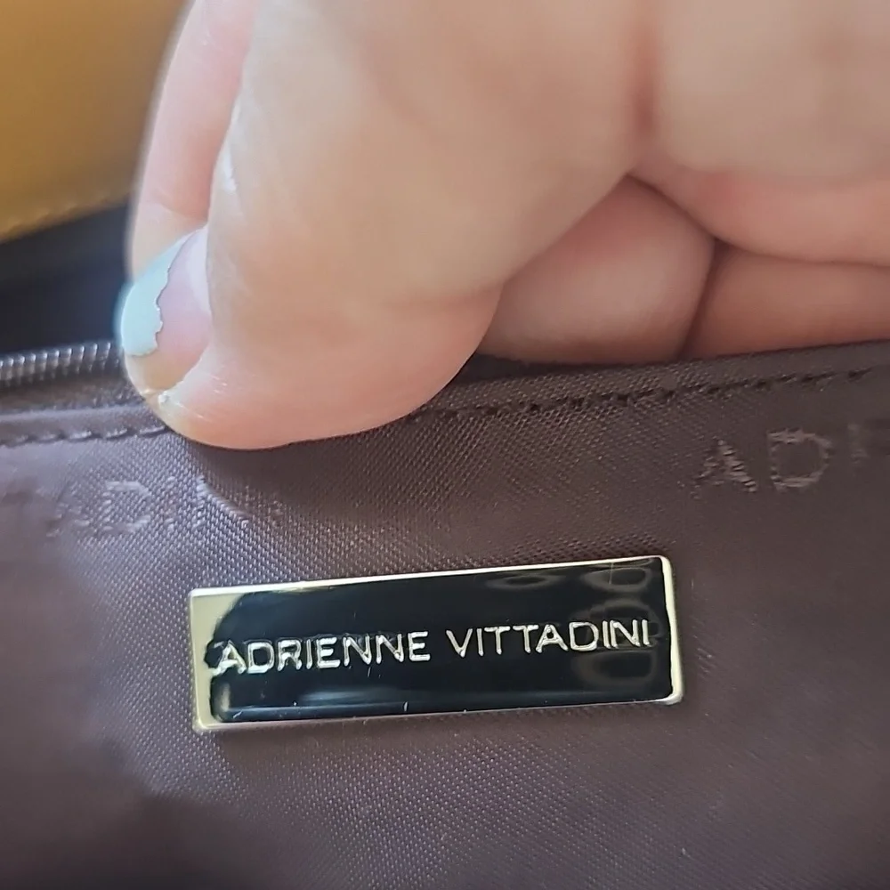 ADRIENNE VITTADINI Tan Leather Bag